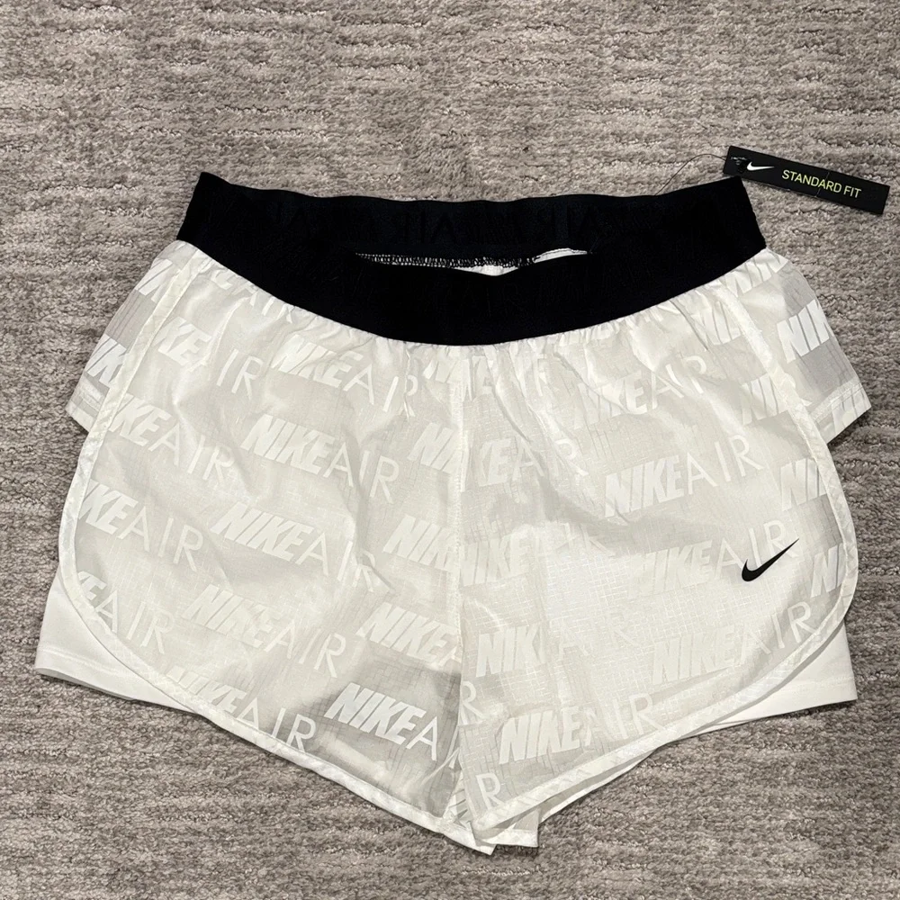 Nike Air Women's 2in1 Running Shorts 3” AQ5634-100 White Size S - Picture 3 of 6